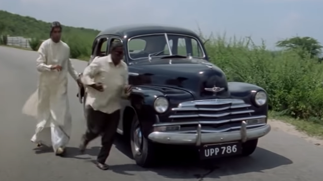 Bollywood Remake Of Tamil Film Changes Amitabh Bachchan's Car Number From 5252 To 786 (Sooryavansham)